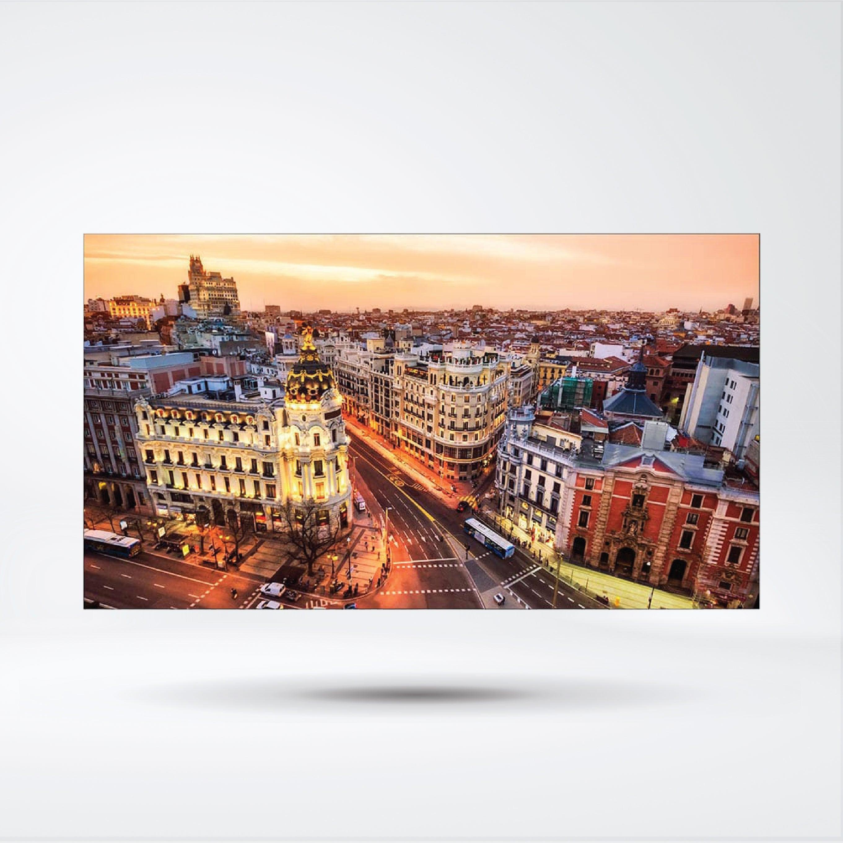 VH55T-E 55" Max 700 nit Always-on, space-saving solution delivering a seamless visual experience - Riverplus